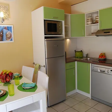 Sunny Duplex For 4 Saint-Cyprien (Pyrenees-Orientales)